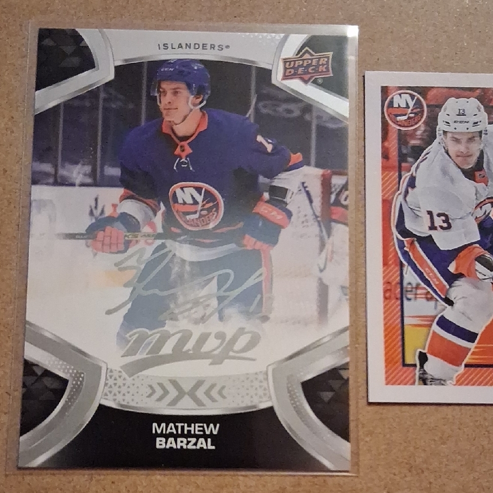 Islanders Mathew Barzal Hockey Card & Sticker